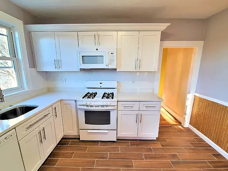 41 Waterhouse St #3 — Photo 12