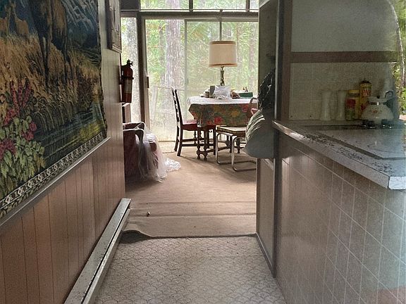 3rd image of 51 N Dow Court