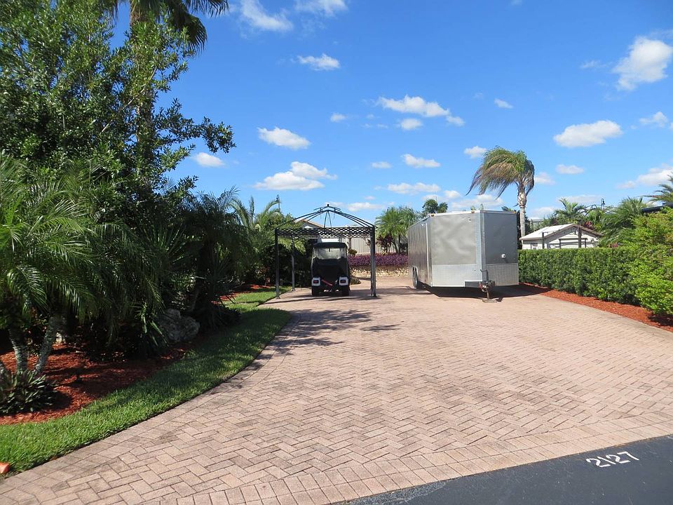 1st image of 2127 Saint George Dr