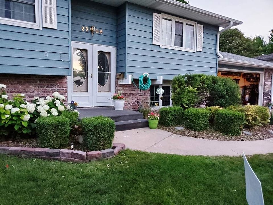 1st image of 2208 W Philip Ave