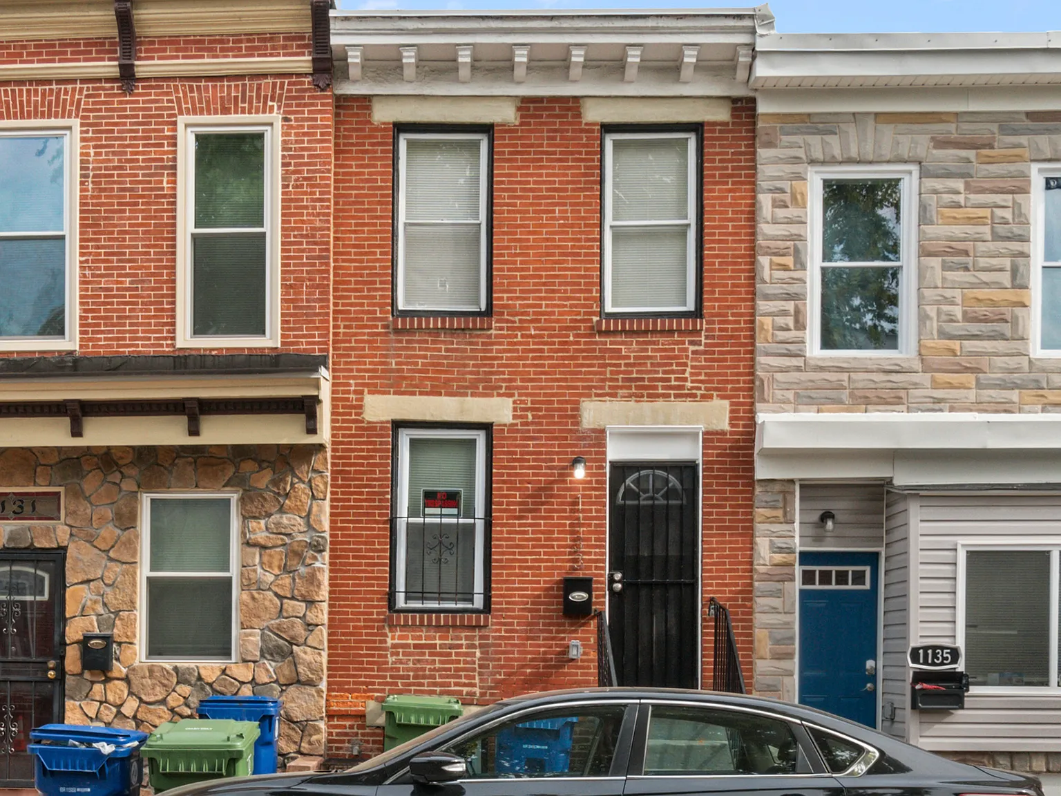3 bed, 1000 sqft, $1,500 — Photo 1