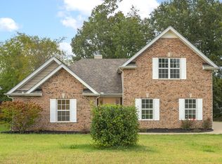 123 Mary Joe Martin Dr, La Vergne, TN 37086