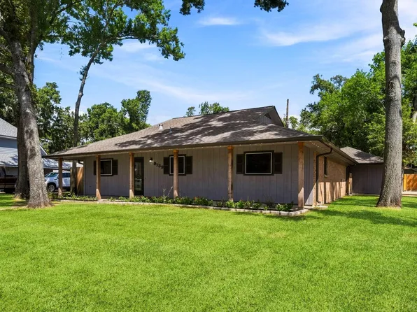 9739 Cherokee St, Baytown, TX 77521