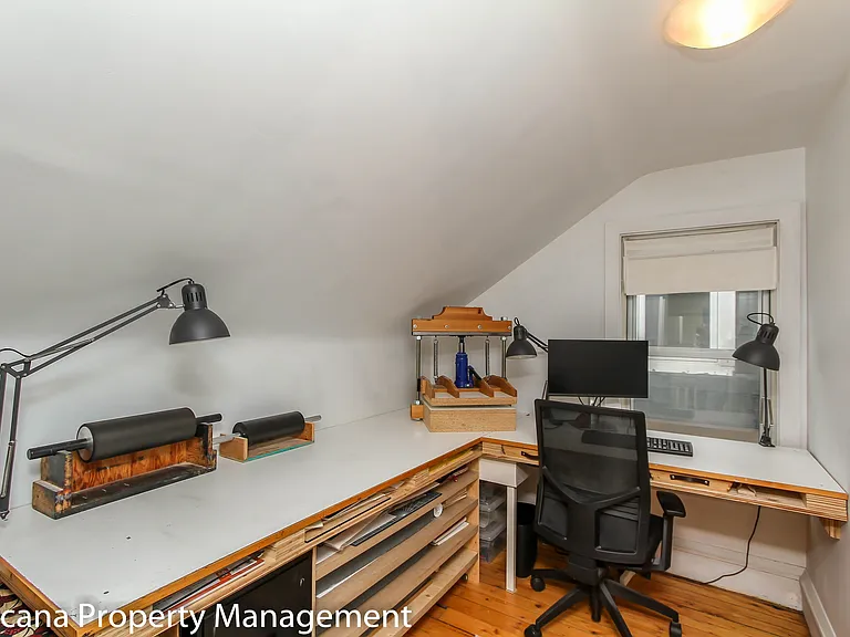 165 Irving Ave — Photo 29