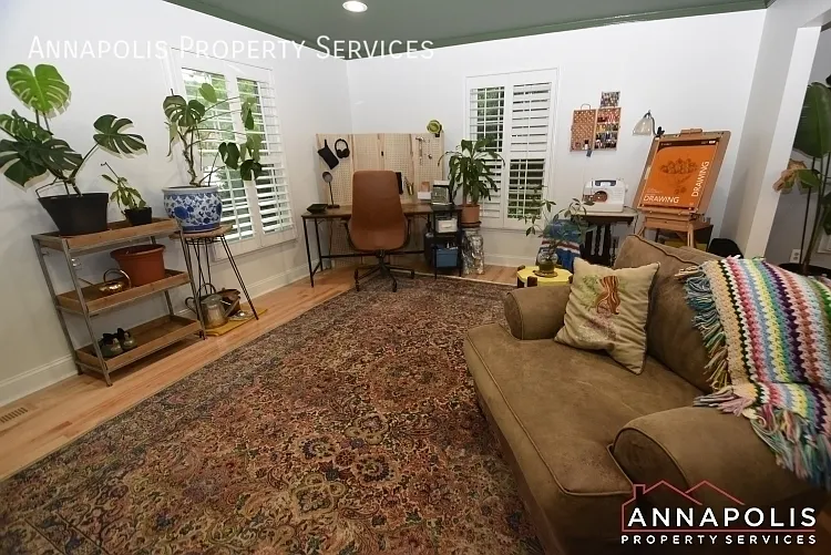 449 Alfreton Ct — Photo 12