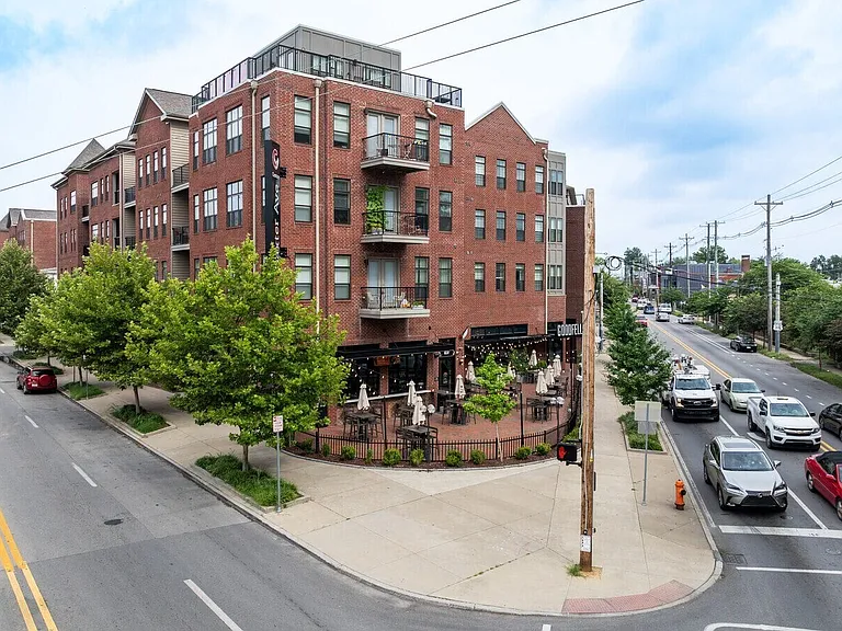 Century Baxter Ave — Photo 29