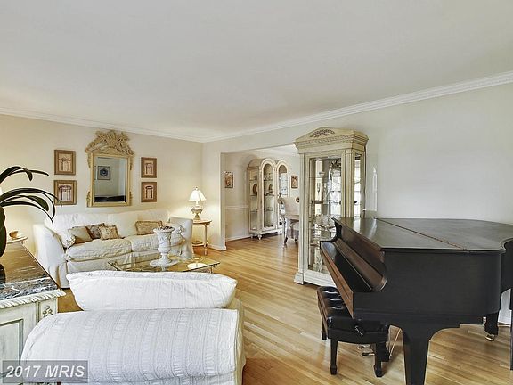 5th image of 6 Wild Olive Ct
