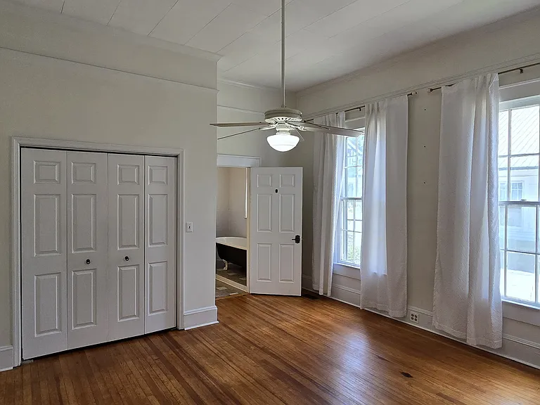 712 Stonewall St — Photo 37