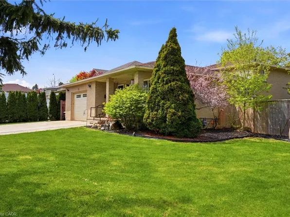 18 Anne Ct, Grimsby, ON L3M 5B4