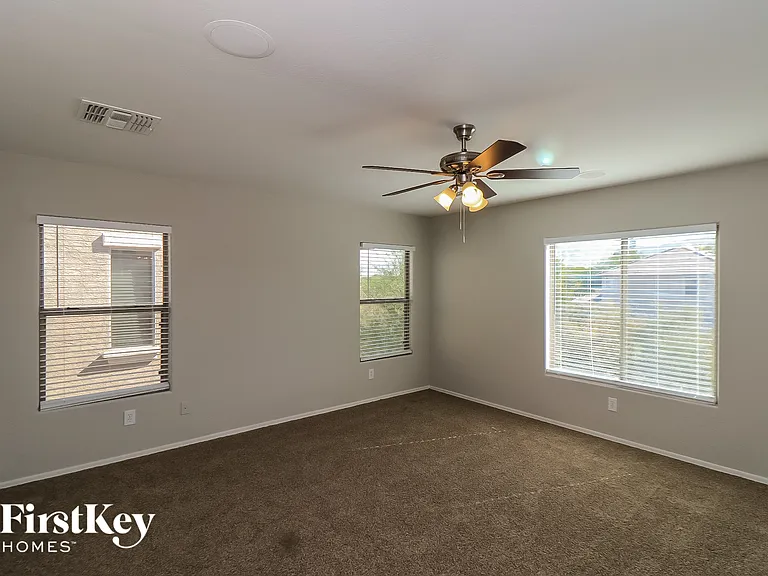 4027 W Valley View Dr — Photo 8