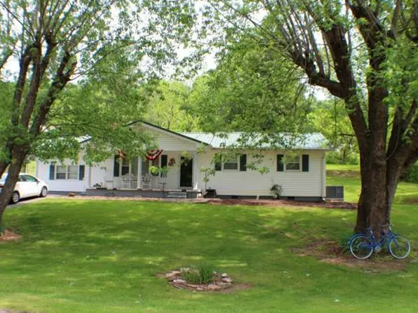 110 Noe St, Surgoinsville, TN 37873