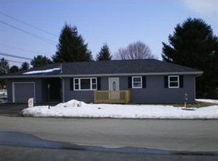 1102 Ridgeview Dr, Latrobe, PA 15650