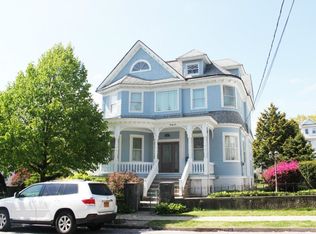 26 Hatfield Pl, Staten Island, NY 10302