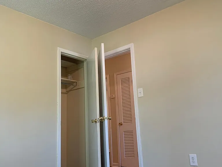 6455 Waverly Dr N — Photo 12