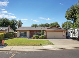 1207 Huntington Pl, Manteca, CA 95336