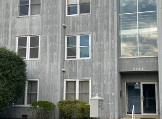 5215 Le Parc Dr APT 8, Wilmington, DE 19809