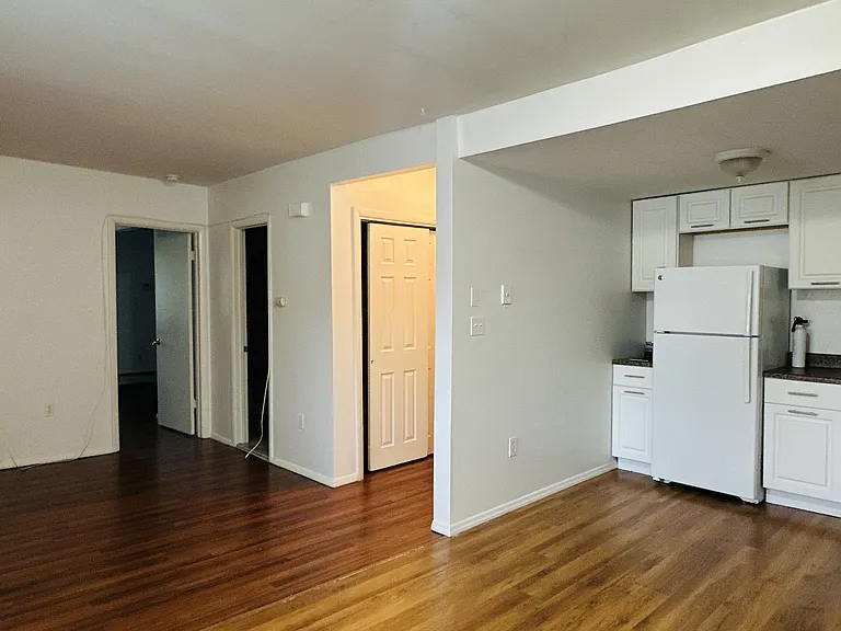23 Pearl St #5 — Photo 9