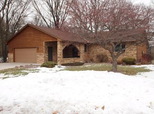 2130 E Dream Dr, North Mankato, MN 56003
