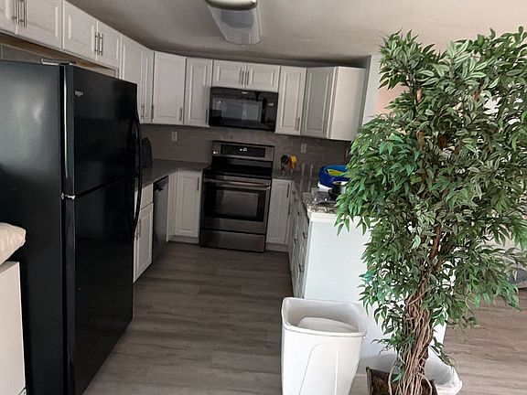 3rd image of 1327 Piedmont Rd