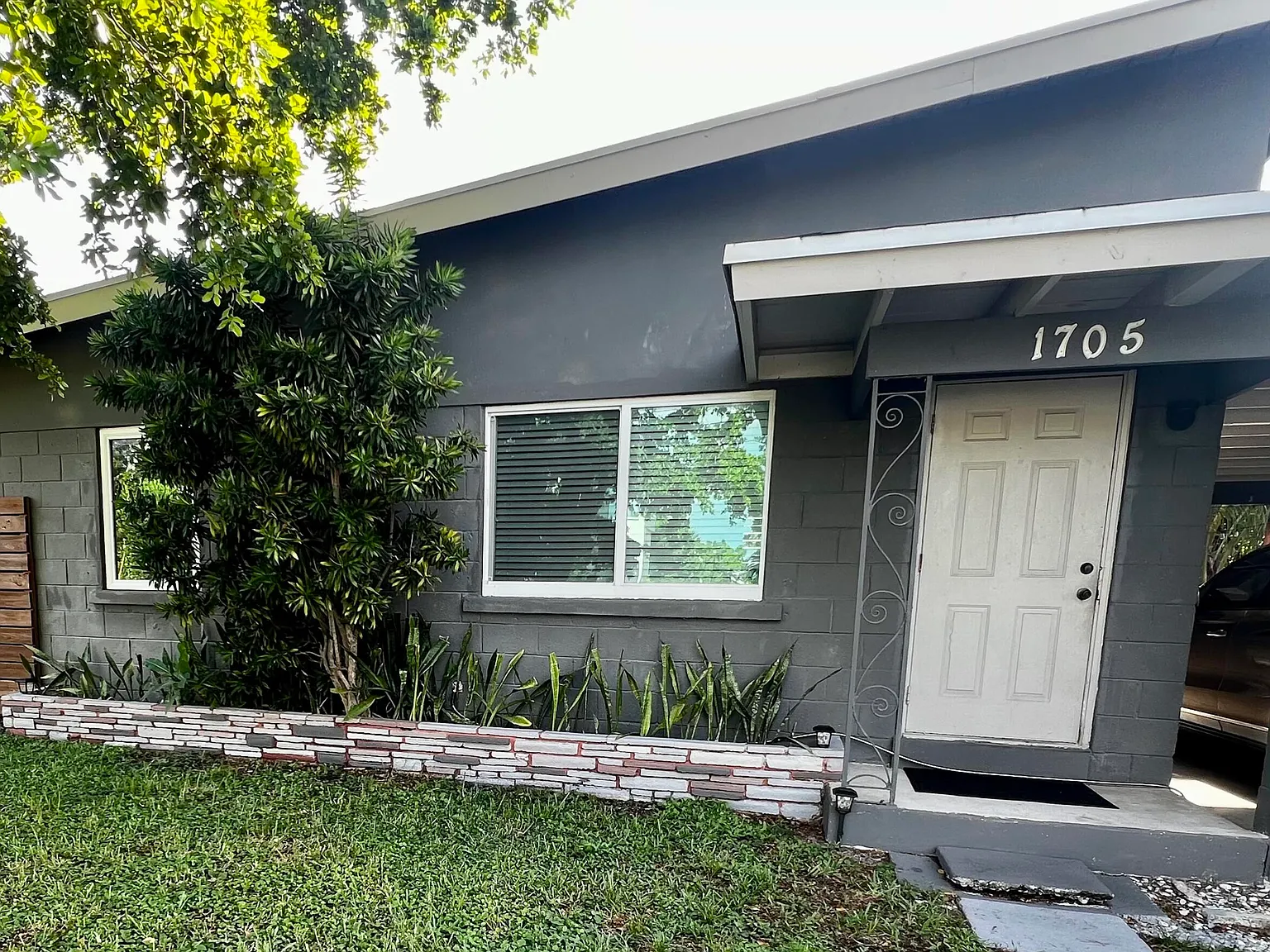 2 bed, 1.0 bath, 750 sqft, $2,100 — Photo 1