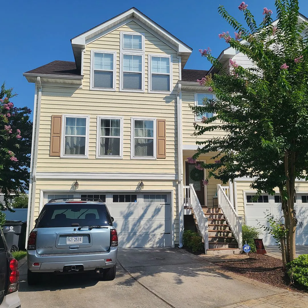 For Rent — Photo 1