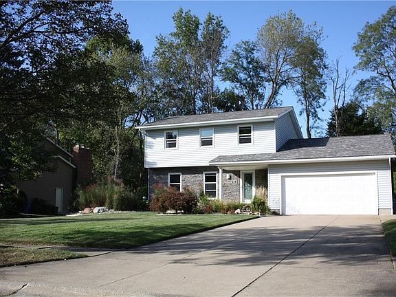 3rd image of 519 Cedarcrest Dr