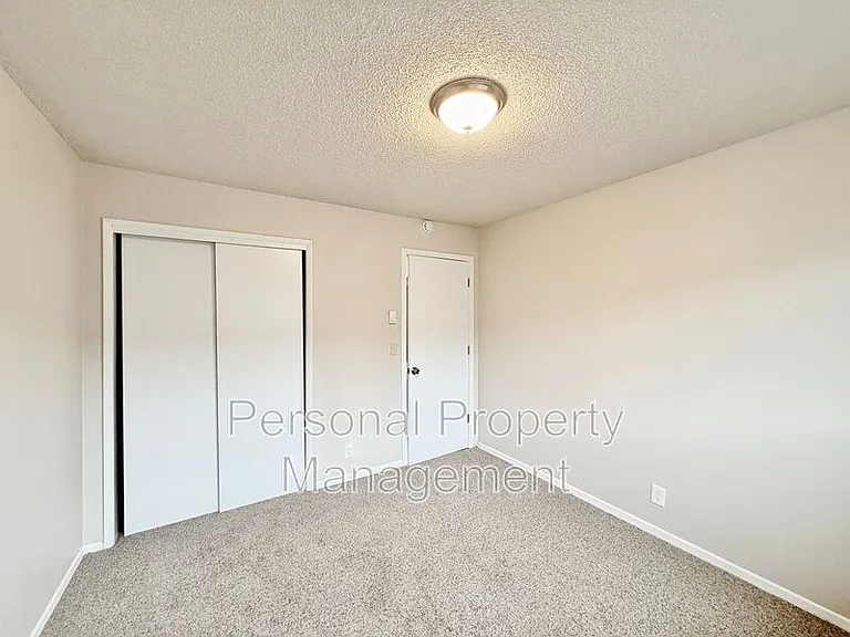 928 NE 86th St — Photo 4