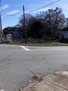 320 Mill St, Laurens, SC, 29360