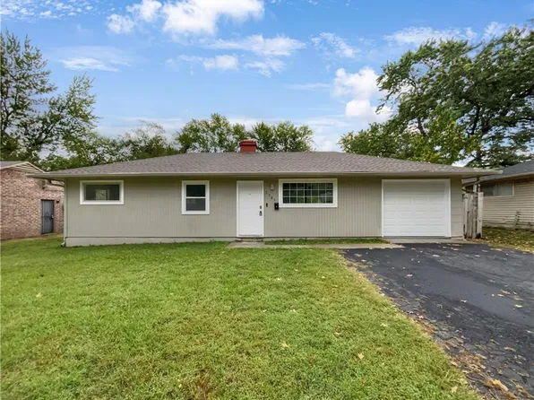 7305 E 112th St, Kansas City, MO 64134