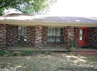 8 Pin Oak Dr, Conway, AR 72034