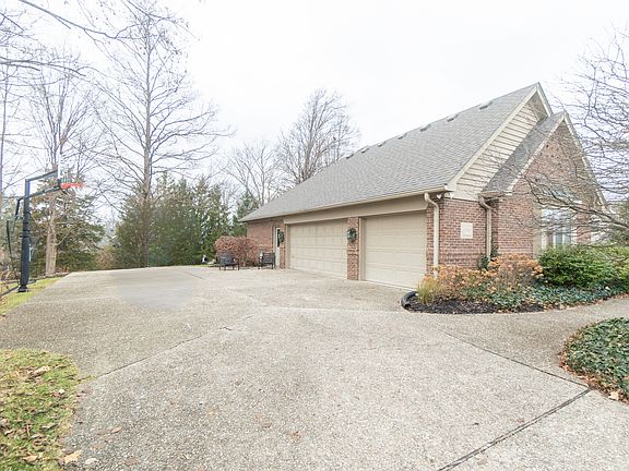 3rd image of 8688 Moon Bay Cir