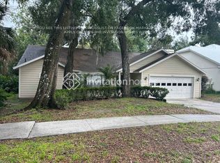 1925 River Crossing Dr, Valrico, FL 33596