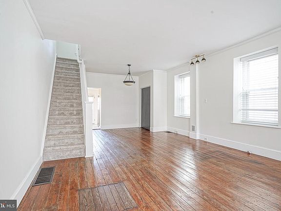 4th image of 4774 Silverwood St