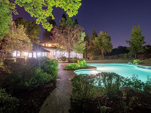 3rd image of 4273 Winding Woods Way