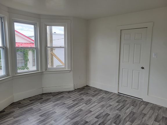 4th image of 955 Chestnut St #C