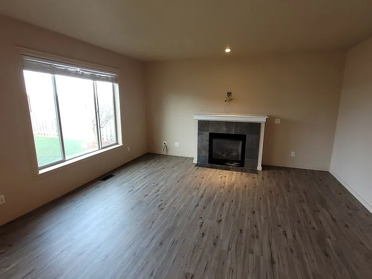 2144 Mayfly St — Photo 4