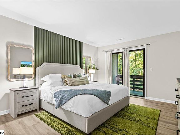 3rd image of 6 Villa Dr #B