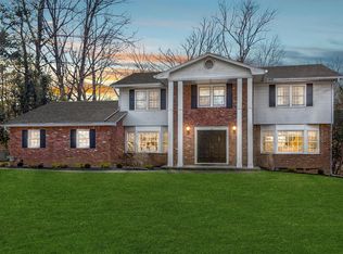 24 Beaumont Dr, New City, NY