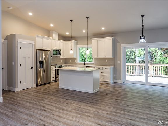 4th image of 63 Keller Ln