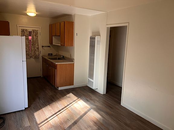 4th image of 723 James Ave #2