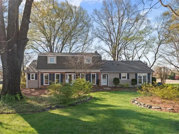337 Ivy Cir, Bermuda Run, NC 27006