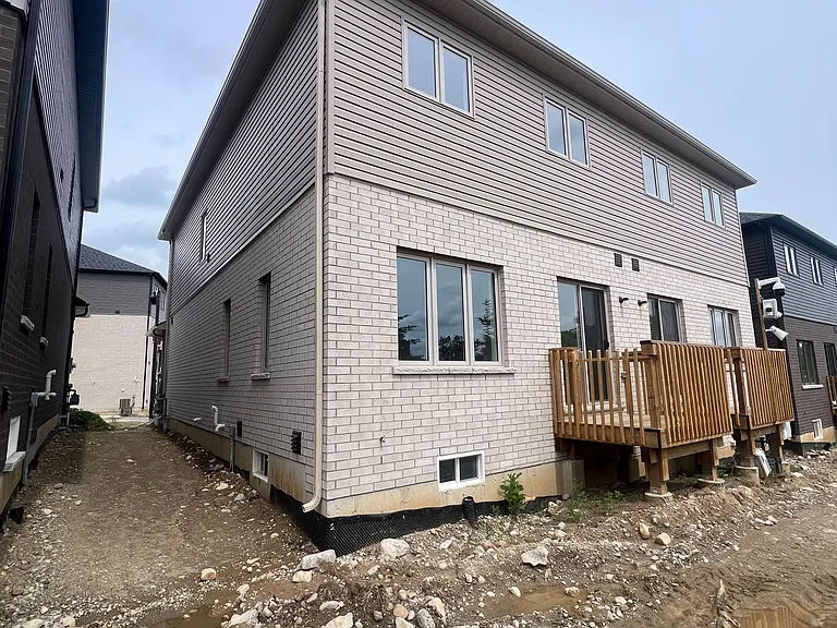 660 Colborne St W #78 — Photo 23