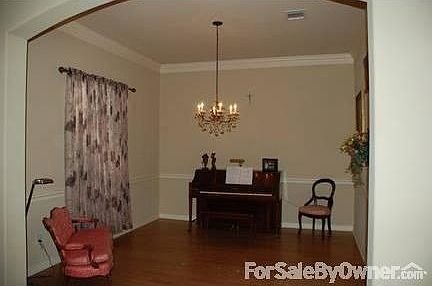 Dining Room : Dining room used as music room with bamboo floors. 12ft 6in x12