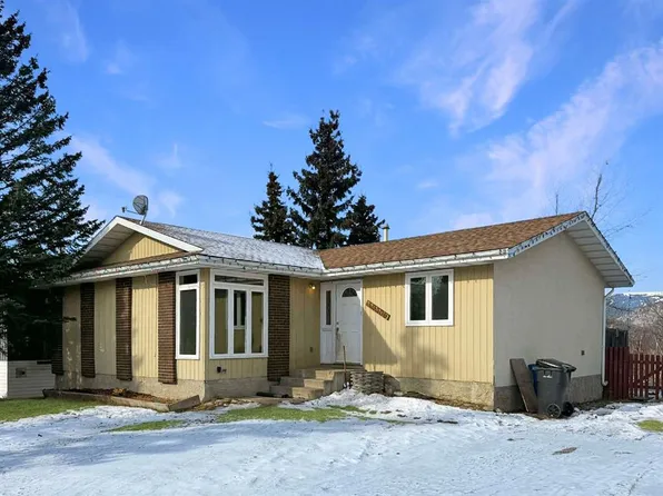 10706 S 104th Ave, Grande Cache, AB T0E 0Y0