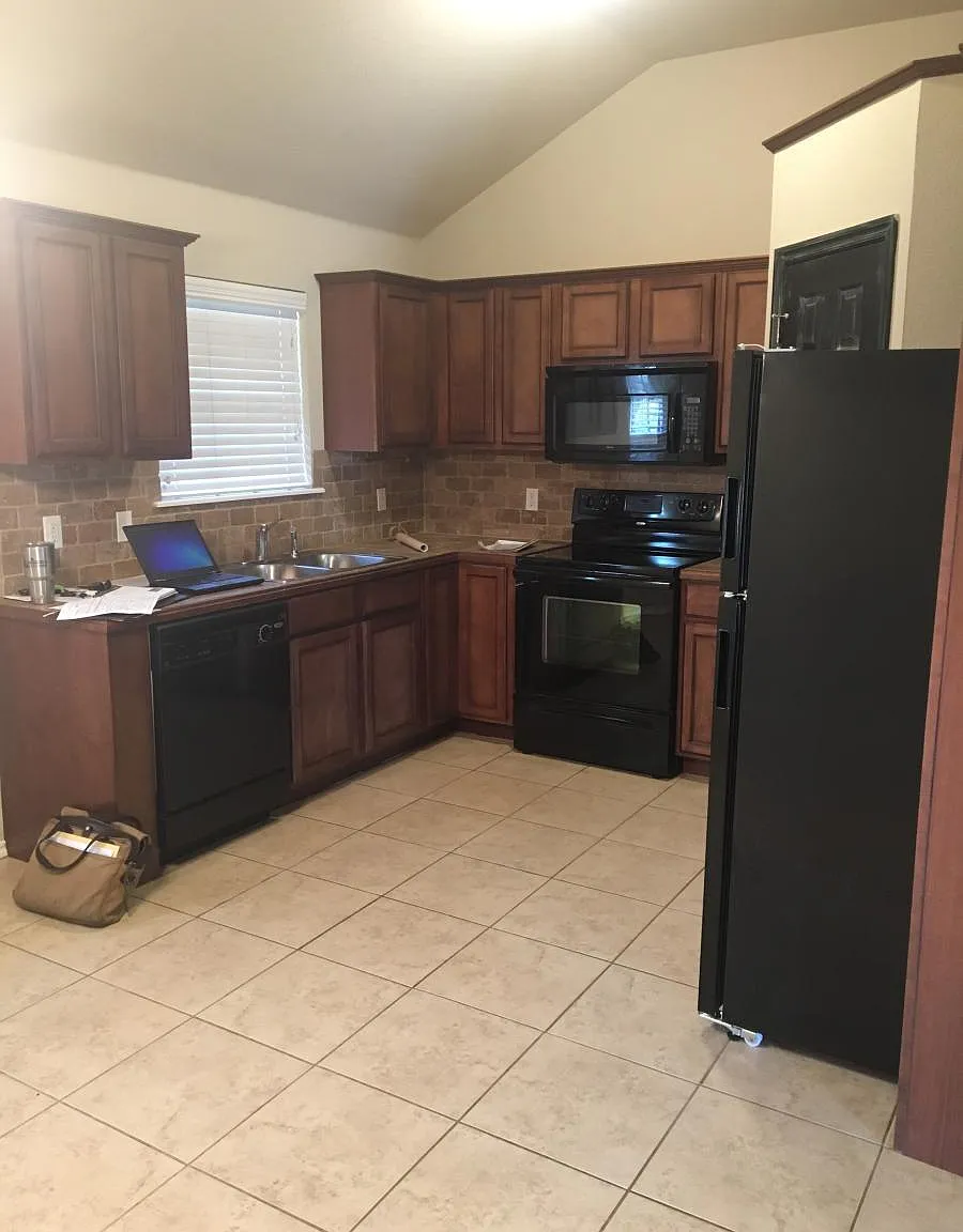 1004 Switzerland Avenue — Photo 3