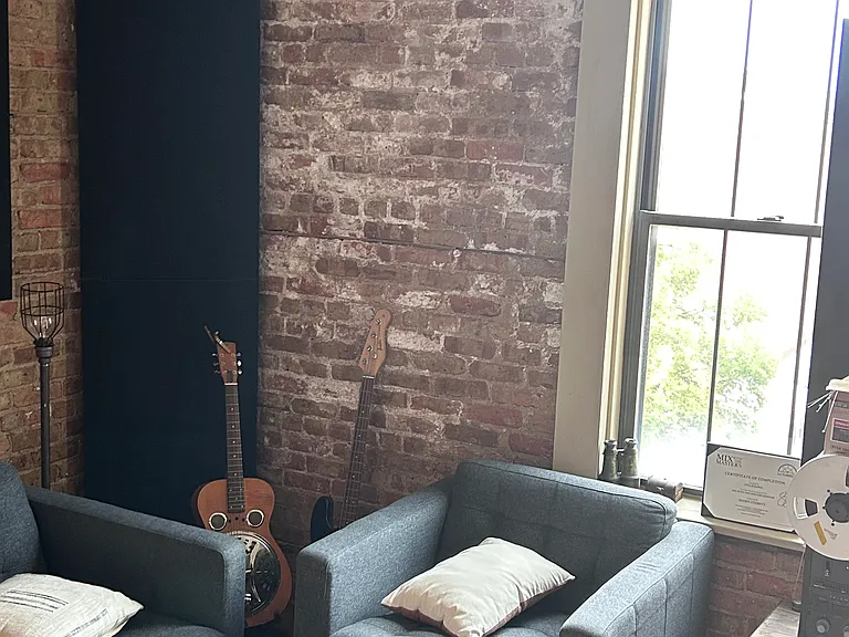 223 E Chicago St #4 — Photo 13
