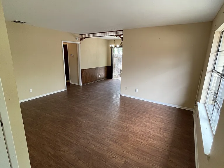 247 Fennel Dr — Photo 4