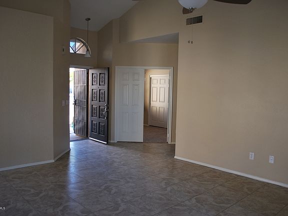 5th image of 706 N Kristin Ln