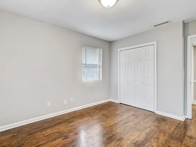5761 Lake Lucina Dr S — Photo 34