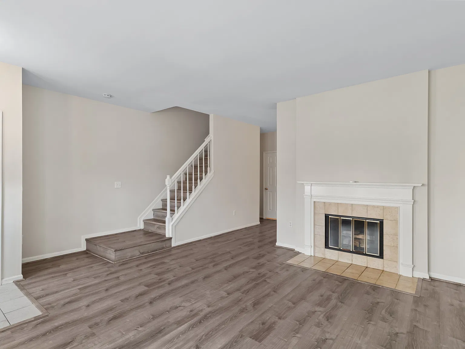 3 bed, 1308 sqft, $2,900 — Photo 4